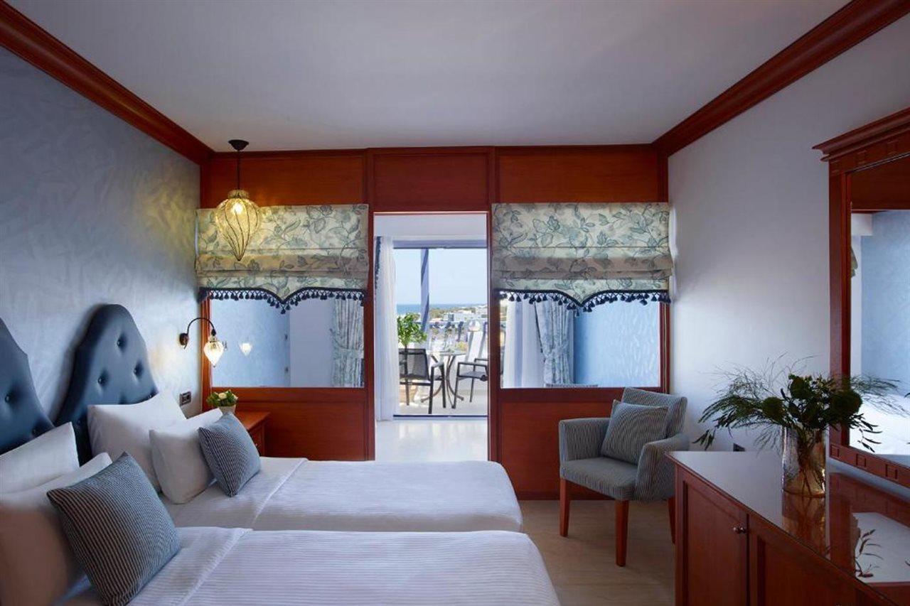 Serita Beach Hotel Hersonissos  Exteriör bild